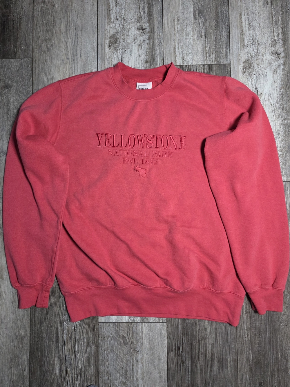 Yellowstone National Park Embroidered Crewneck Classic Pullover Sweater Sz Md